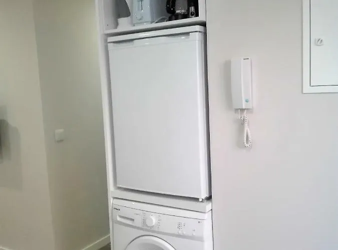 Lisbon 8 קוסטה דה קפאריקה