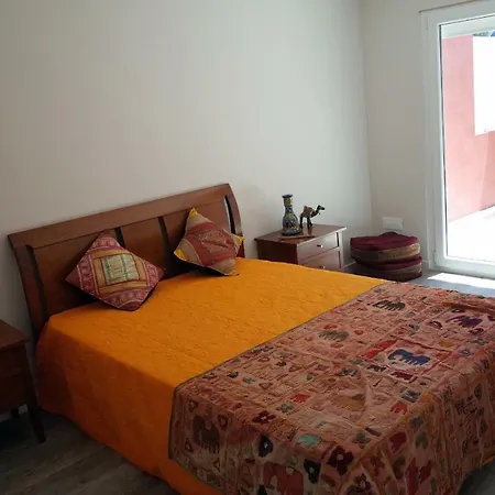 Apartment Lisbon 8 *